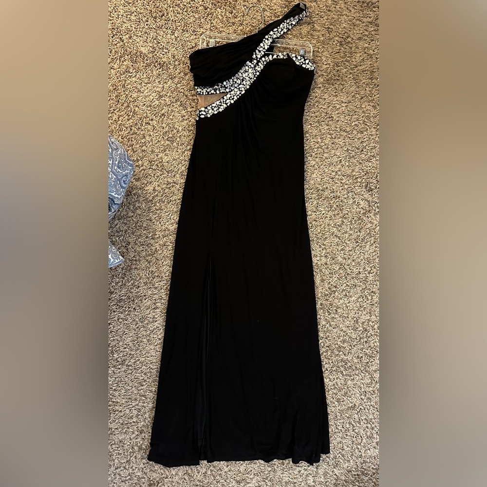 Black One Shoulder Prom Dress, Size 8, beading detail